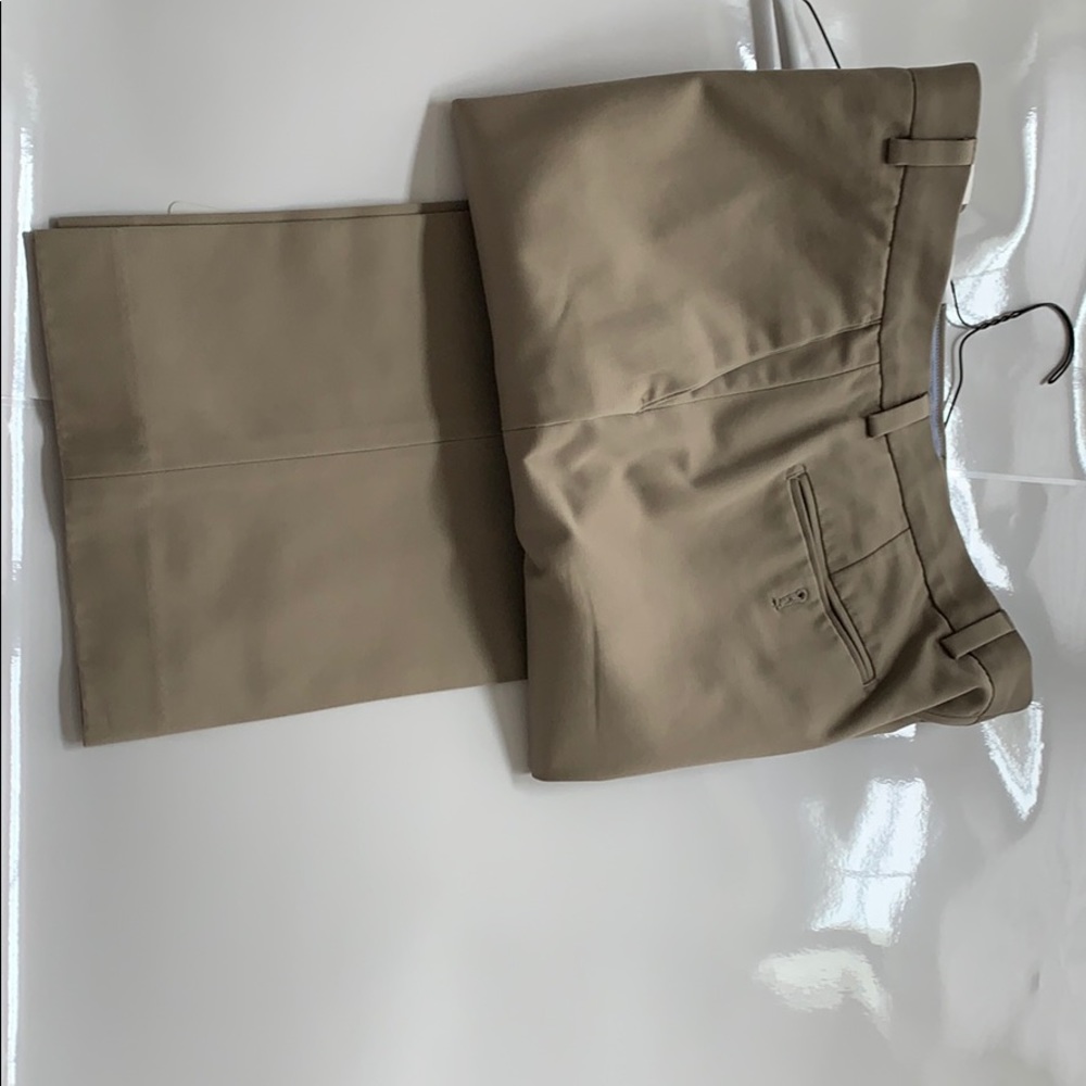 Like new never worn men’s pants
